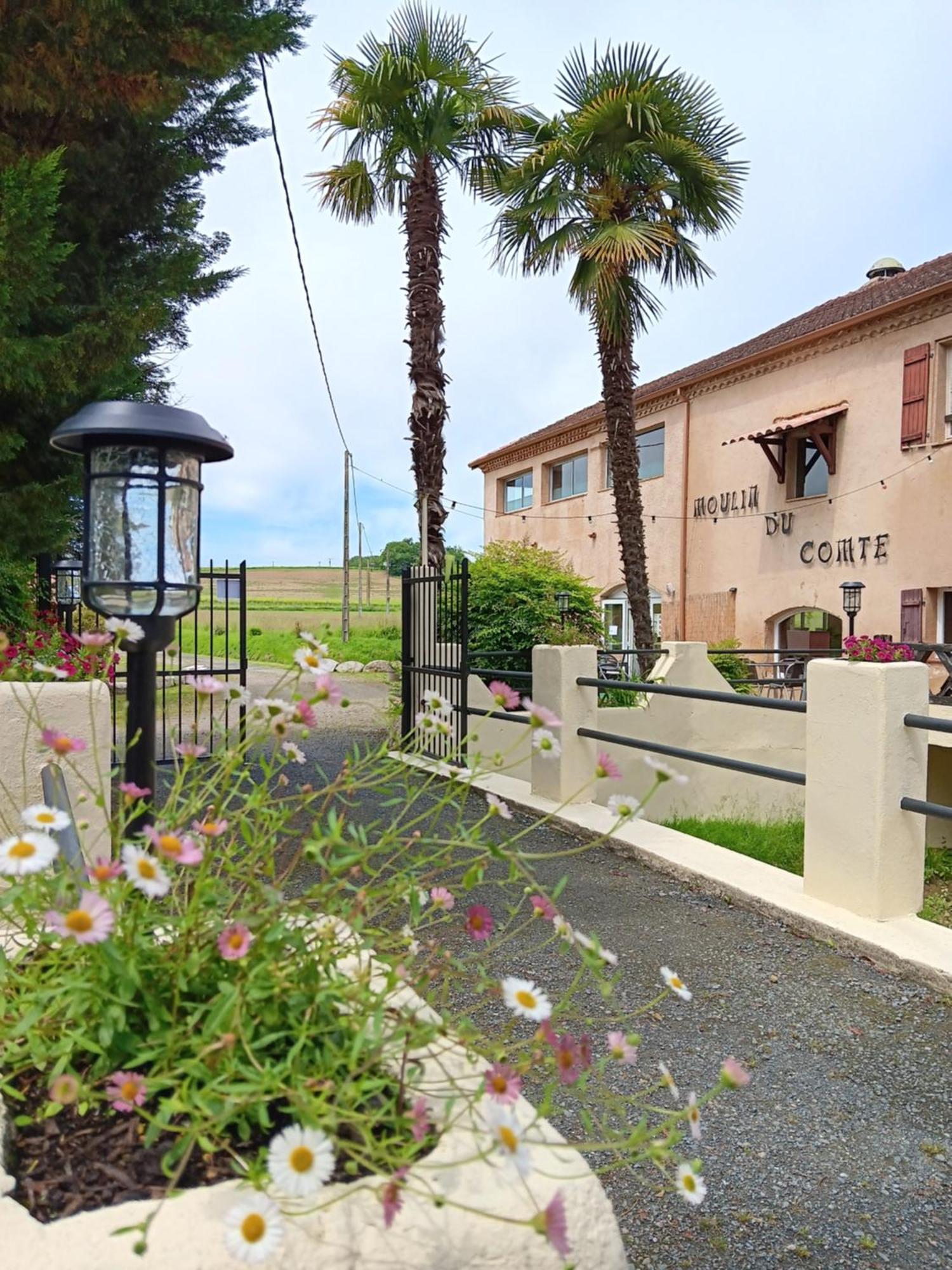 Le Moulin Du Comte Bourrouillan
